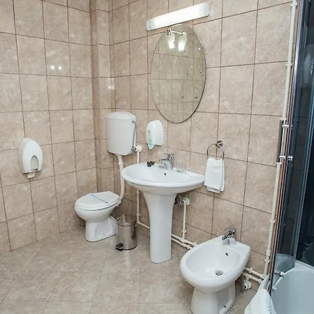 Hotel Sin-kom Garni 3*