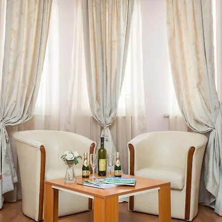 Hotel Sin-kom Garni